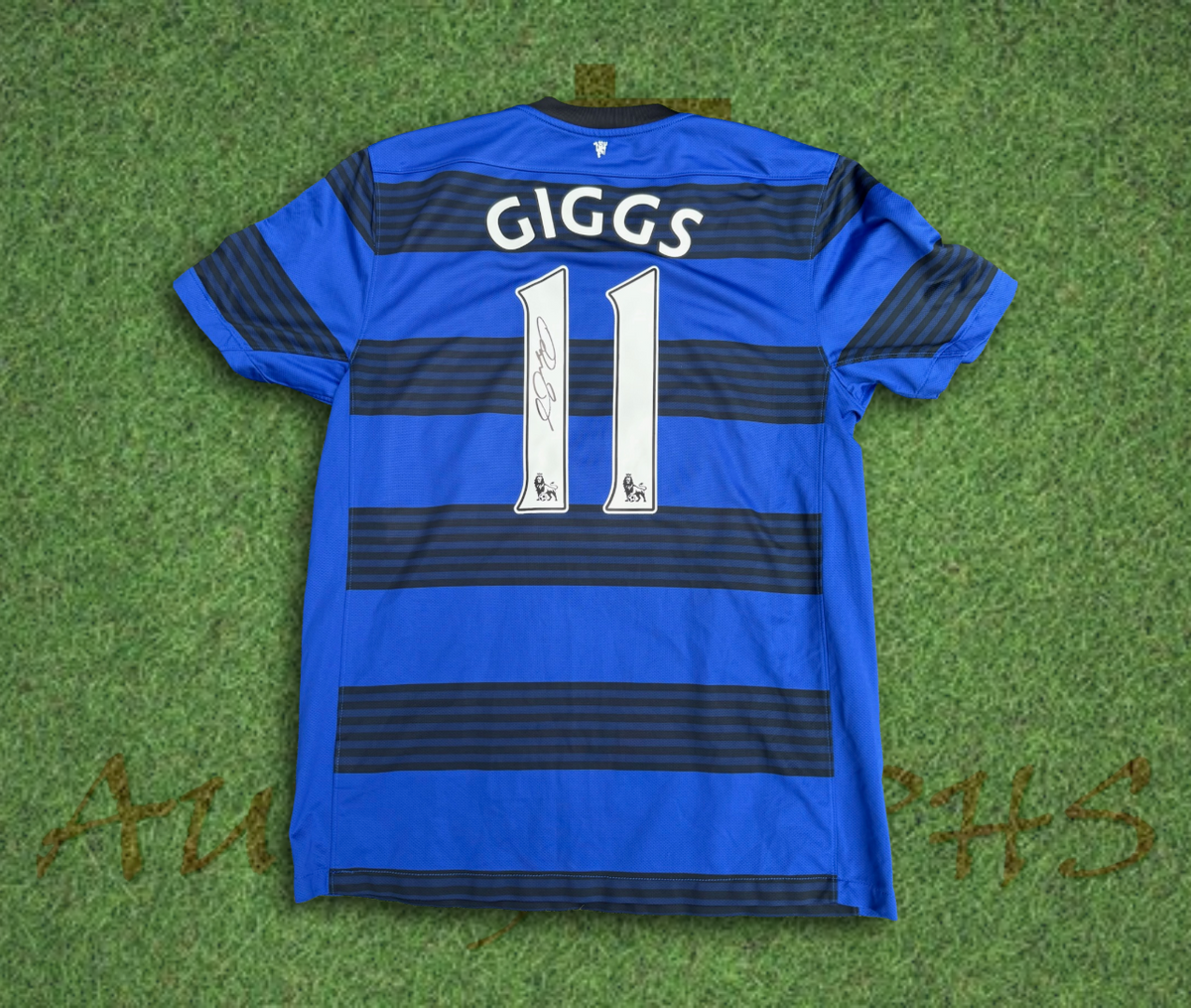 Ryan Giggs Signed Manchester United Football Club 2011/12 Away Shirt